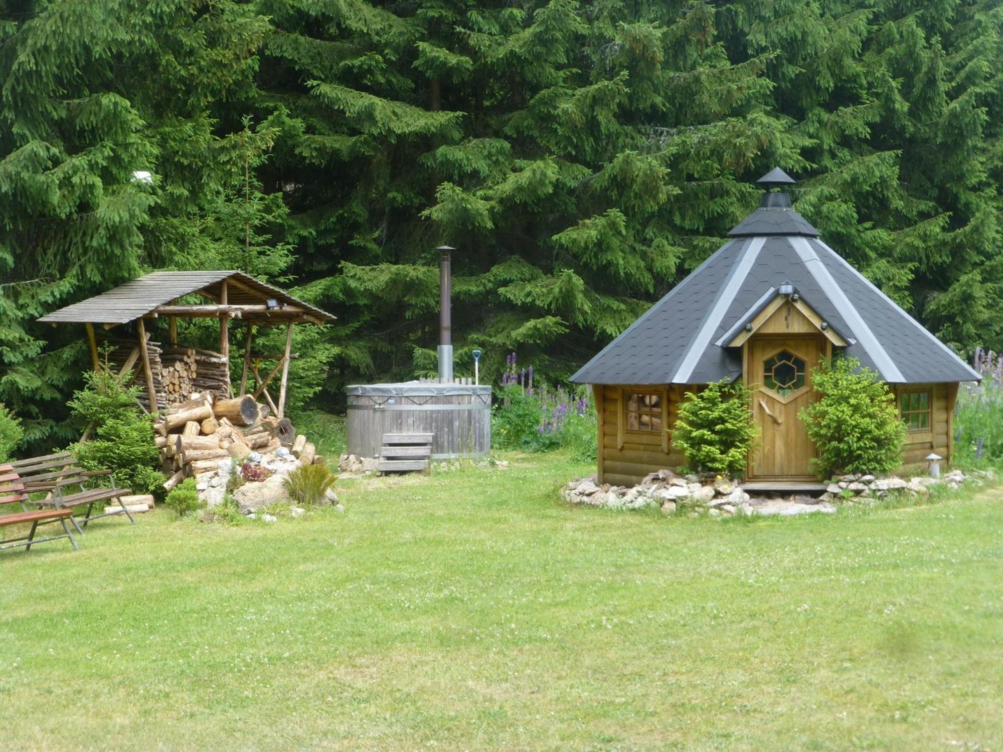 Holiday Home With Shared Pool In J Gersgr N Bad Reiboldsgrün Exterior foto